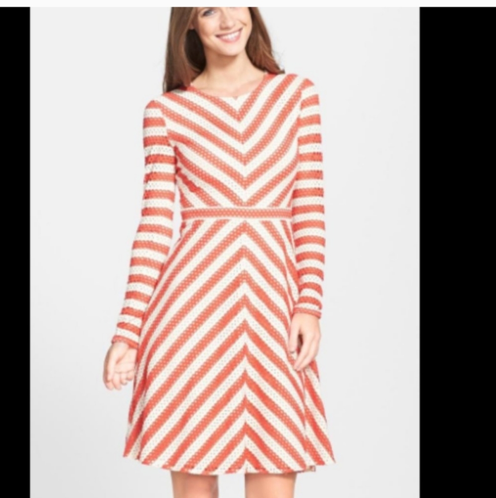 BCBG MAXAZRIA Kristina Long Sleeve Chevron Pattern Dress Sz Small